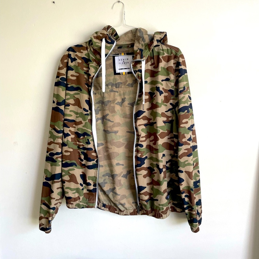Denim and Flower men’s large camouflage print zip up hooded jacket